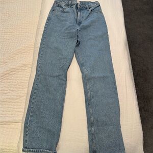 Abercrombie & Fitch
Women’s The 90s Straight Ultra High Rise